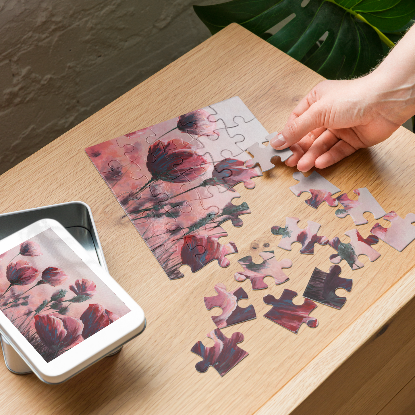Floral Serenade - Jigsaw puzzle with tin
