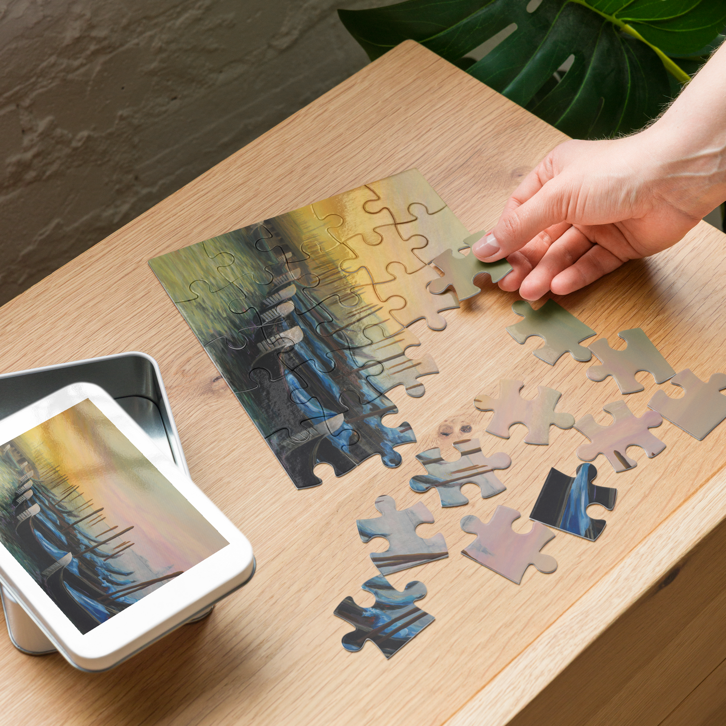Memories of Venice - Jigsaw puzzle with tin