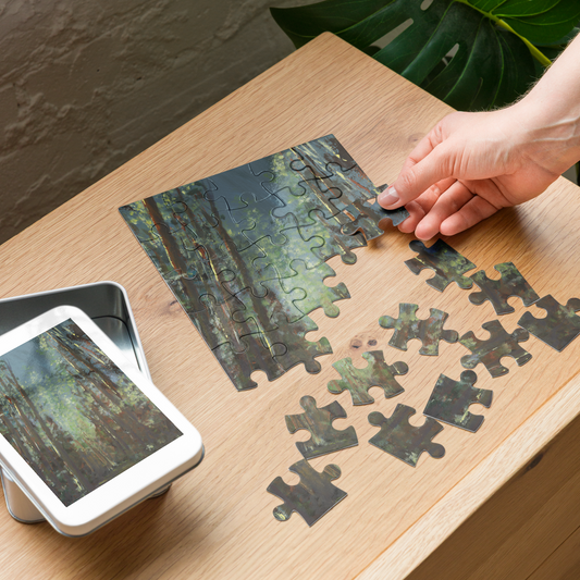 Forest Walk - Jigsaw puzzle with tin